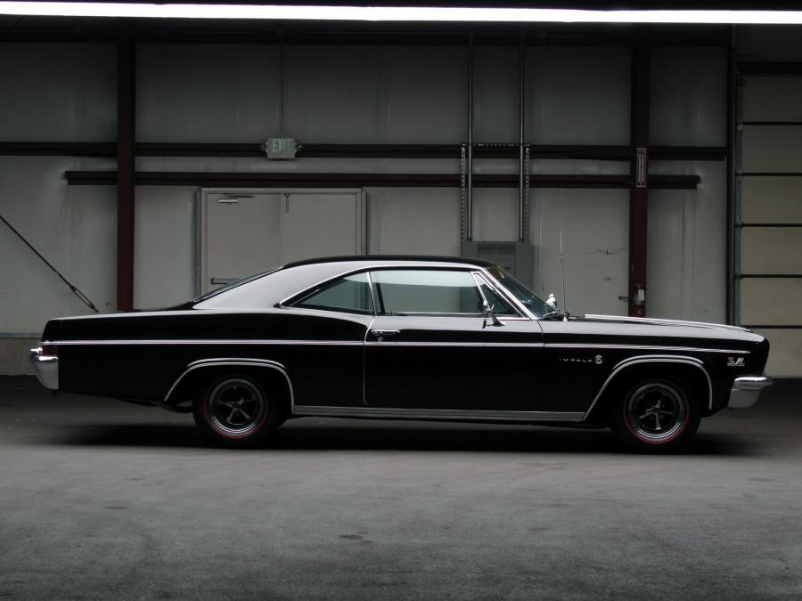  Chevrolet Impala 396/325 HP Sport Coupe 1966 года  (фото 2 из 9)
